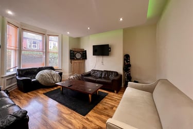 8 bed house, Queens Road, Jesmond, Newcastle, NE22PR - Image 2
